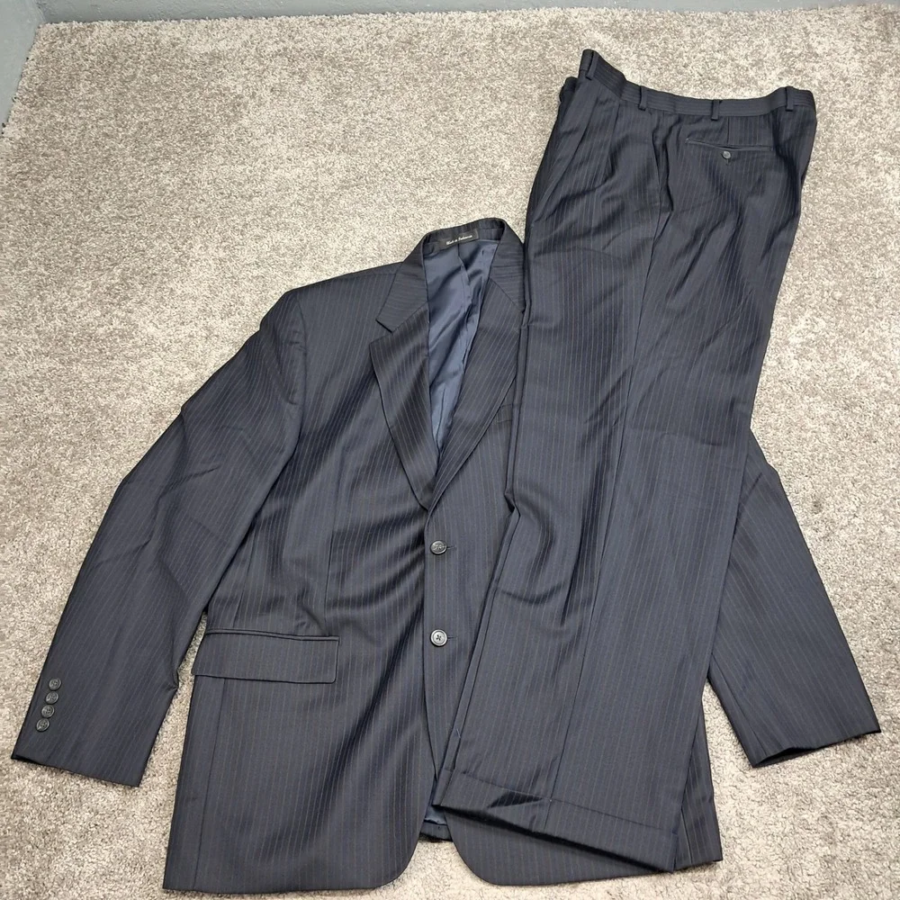 Izod Mens 44L Navy Blue Pinstripe 100% Wool 2 Button Suit Pleated Cuffed 36x33